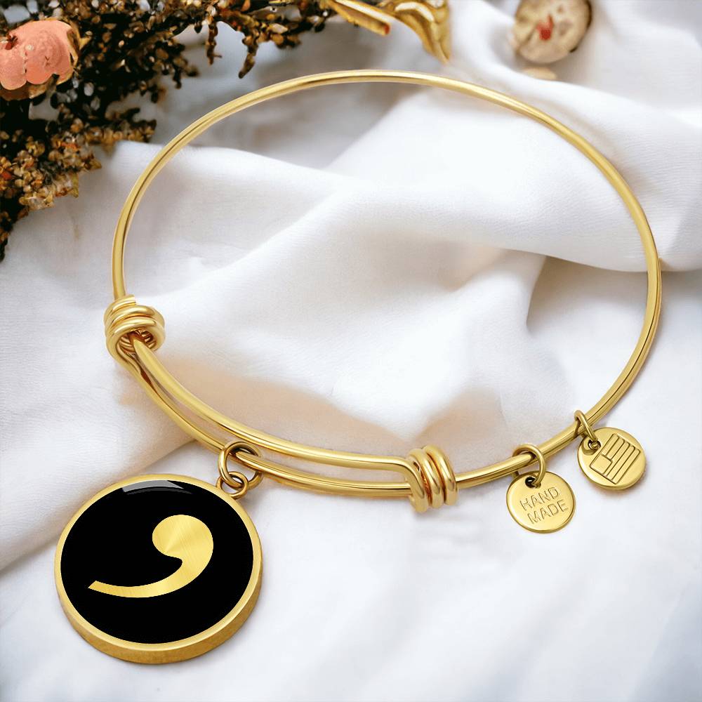 Comma bracelet