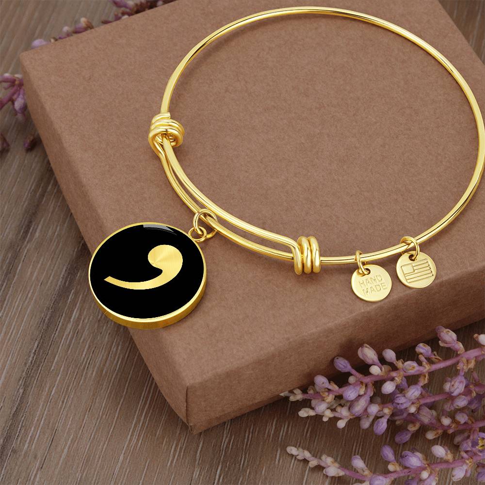 Comma bracelet