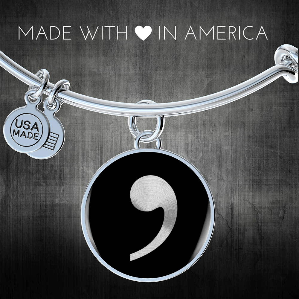 Comma bracelet