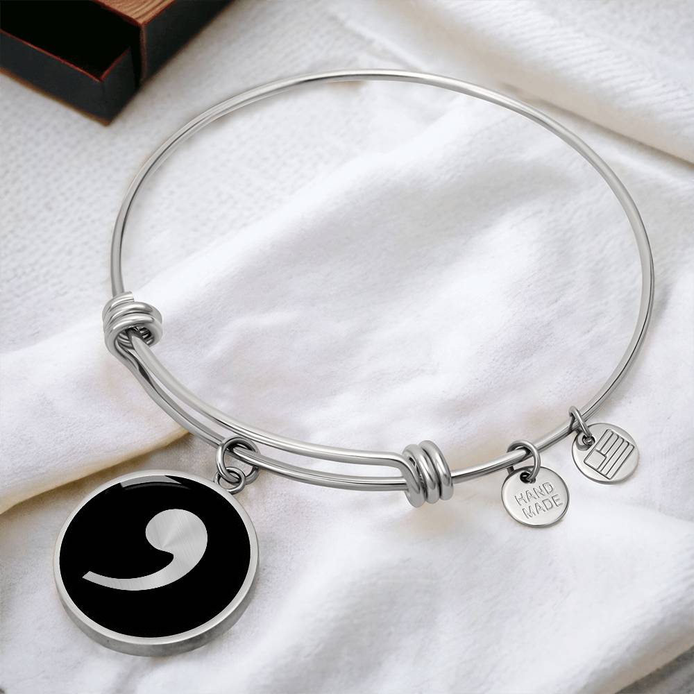 Comma bracelet