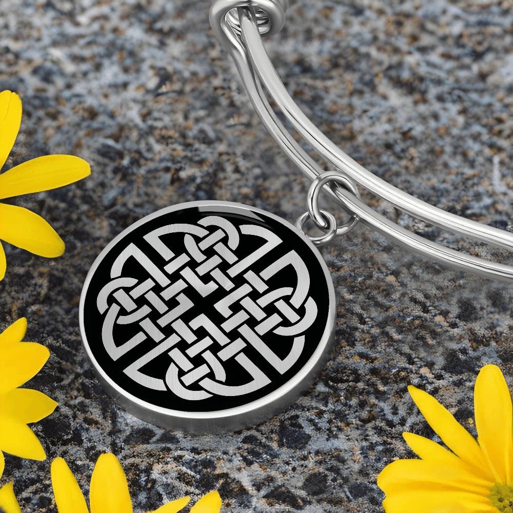 Dara Knot Bracelet