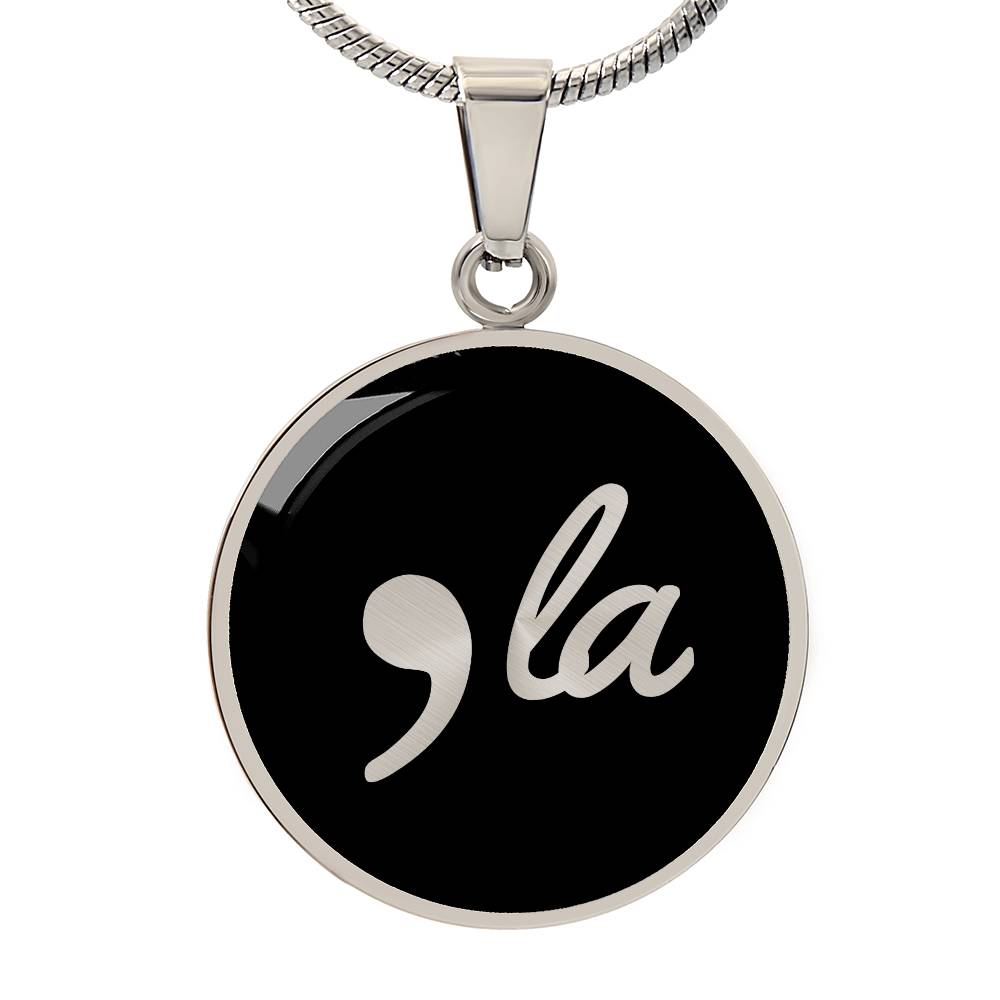 Comma la Necklace