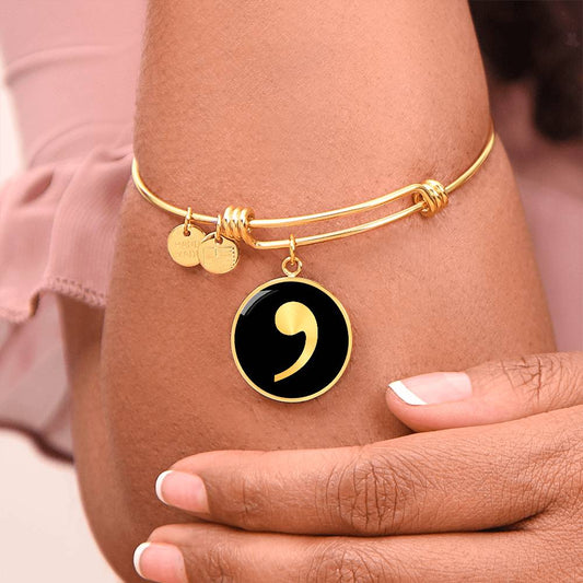 Comma bracelet